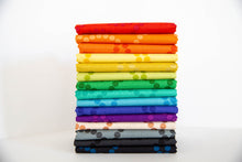 Load image into Gallery viewer, Pearl Bracelet in Key Lime, Tonal Pearl Bracelet, Lizzy House, A-4116-G4