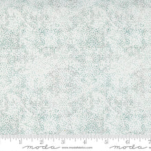 Load image into Gallery viewer, Merrymaking Fading Light in Eggnog, Gingiber, Moda Fabrics, 48317 31M
