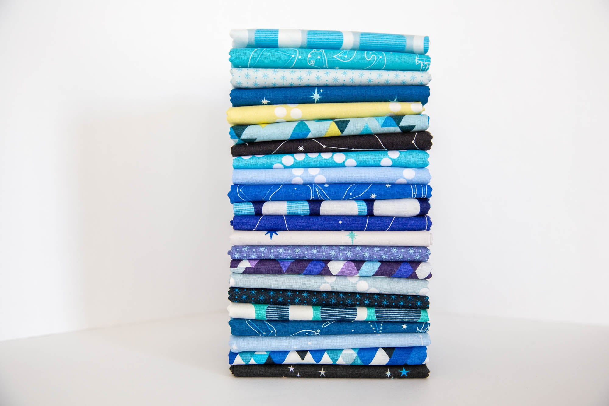 22-Inch End of Bolt Remnant Constellations Pearl Bracelet in Pond, Lizzy House, A-4116-B1