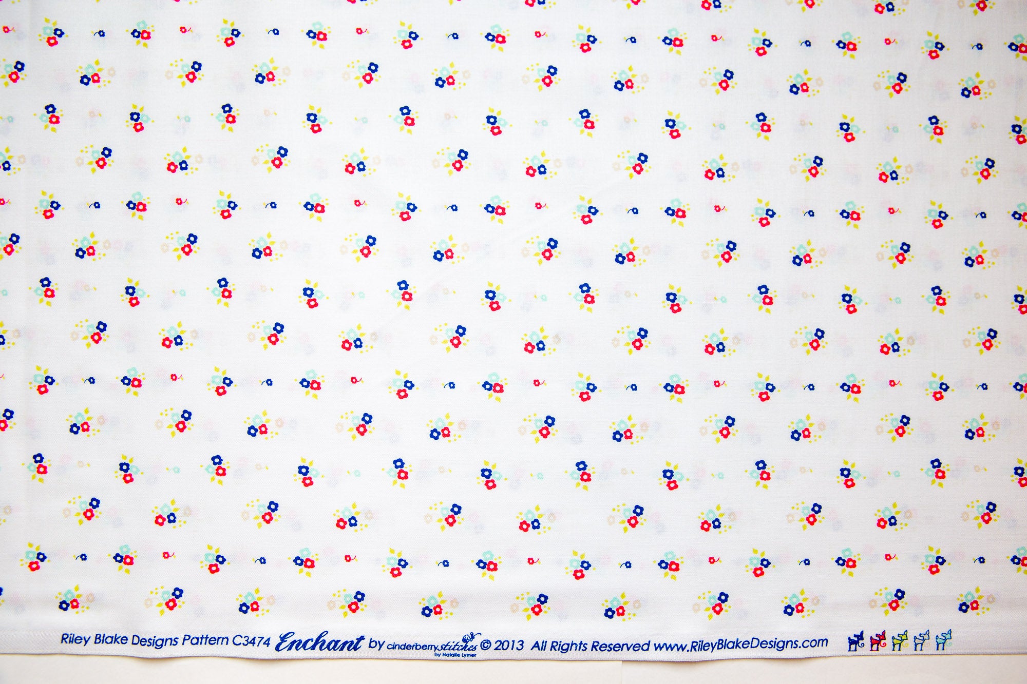 Enchant Floral in White, Cinderberry Stitches, Natalie Lymer, C3474-WHITE