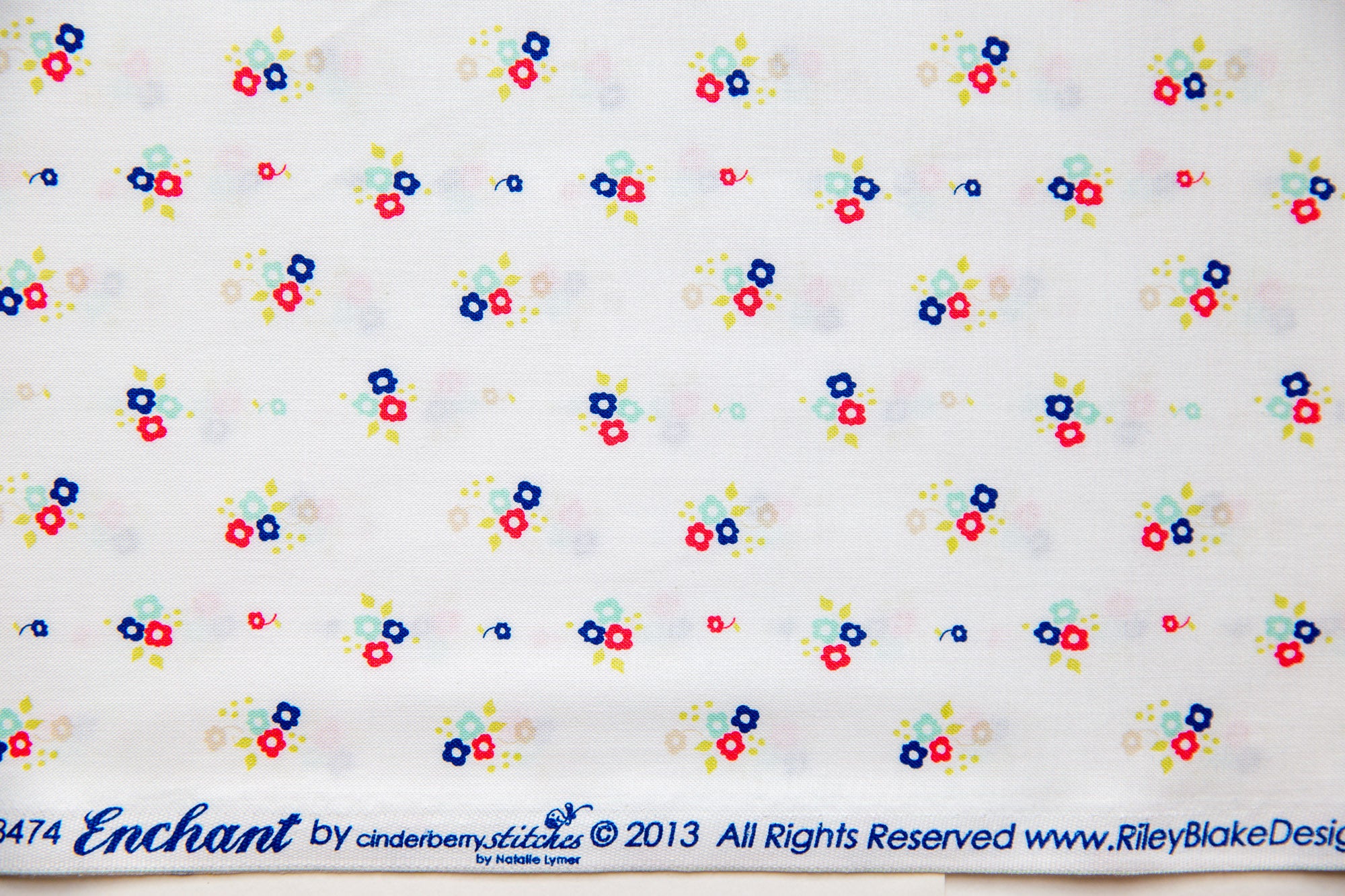 Enchant Floral in White, Cinderberry Stitches, Natalie Lymer, C3474-WHITE