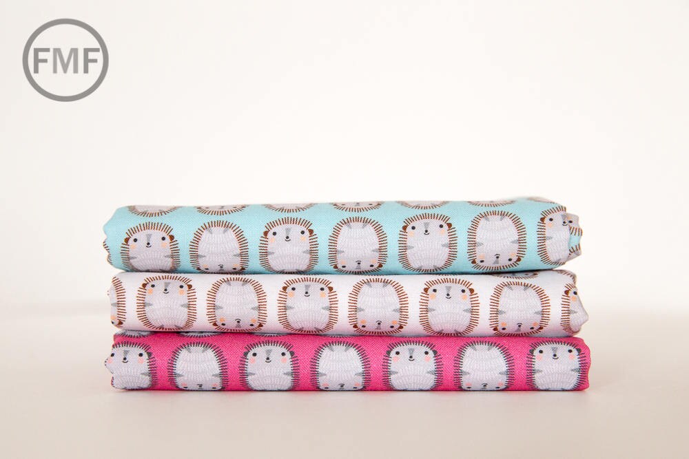 Suzy's Minis 2 Hedgehogs in Aqua, Suzy Ultman, Robert Kaufman Fabrics, 100% Cotton Fabric, ASD-17218-70 AQUA