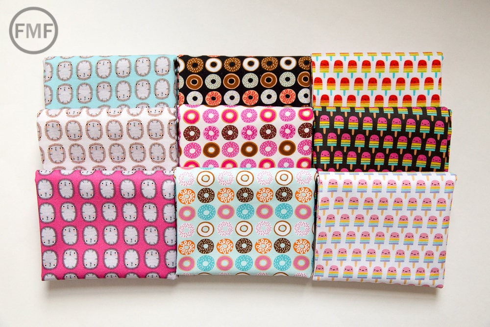 Suzy's Minis 2 Hedgehogs in White, Suzy Ultman, Robert Kaufman Fabrics, 100% Cotton Fabric, ASD-17218-1 WHITE