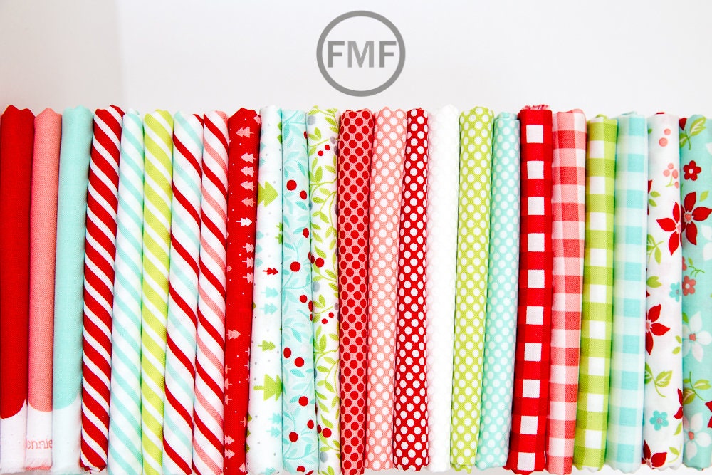 Vintage Holiday Scallop Border Solid in Red, Bonnie and Camille, 100% Cotton, Moda Fabrics, 55169 11