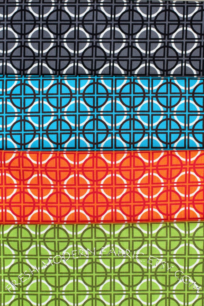 LAST PIECE Fat Quarter Circle Quadrant in Pewter, Metro Living, Robert Kaufman