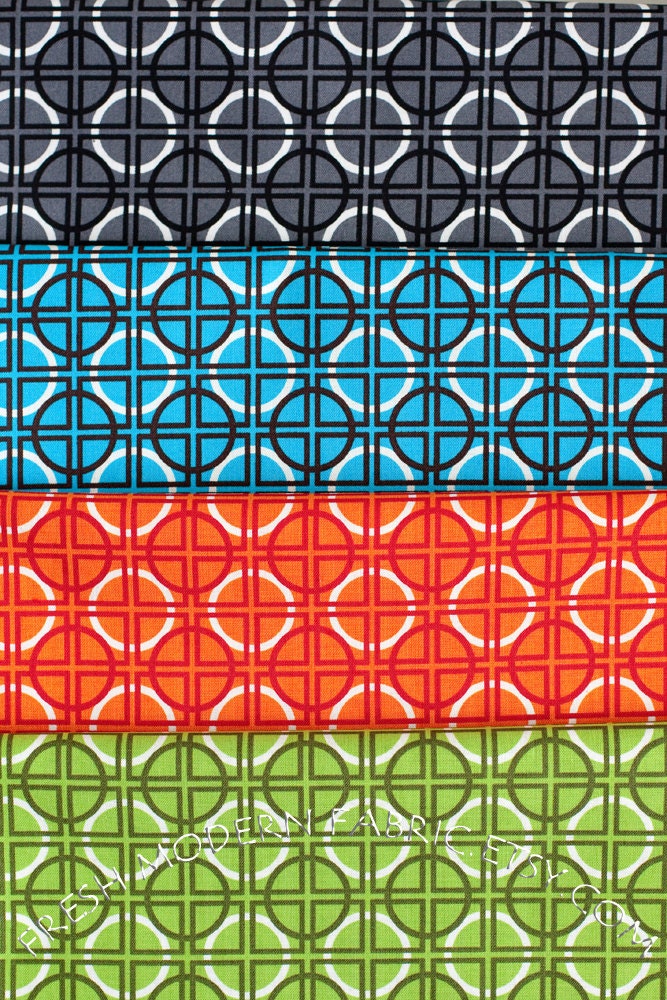 Circle Quadrant in Grass, Metro Living, Robert Kaufman