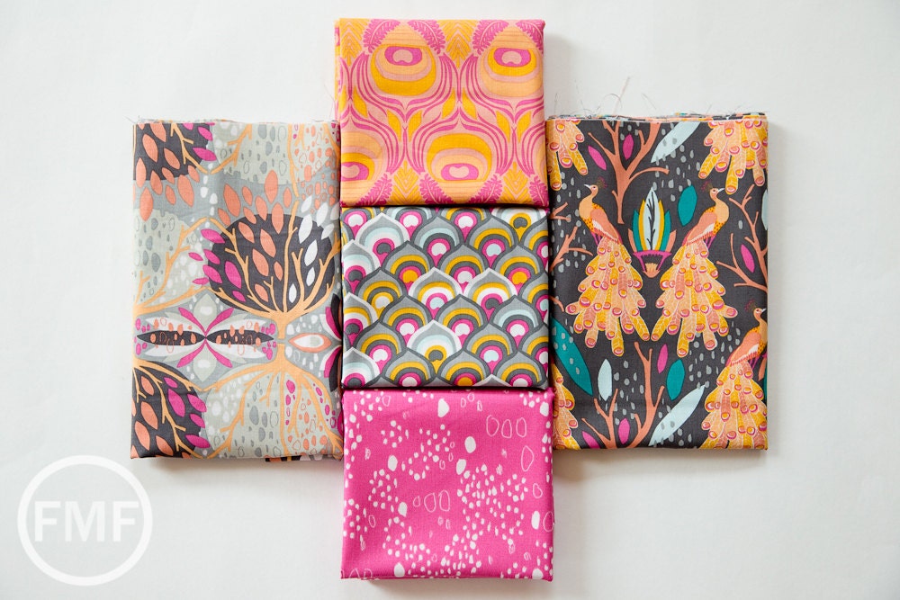 Affinity Tail Feather in Pink, Jessica Swift, Blend Fabrics, 100% Cotton Fabric, 111.107.03.1