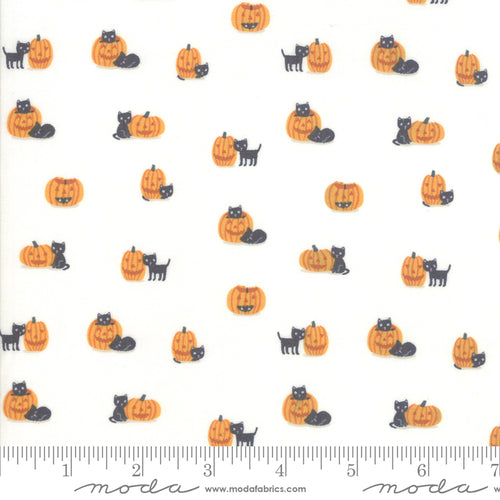 Ghouls and Goodies Cat O'Lantern in Cream, Stacy Iest Hsu, 20684 11