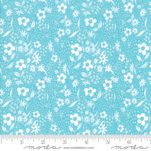 Load image into Gallery viewer, Farm Charm Floral in Pond, Gingiber, Moda Fabrics, 48295 15
