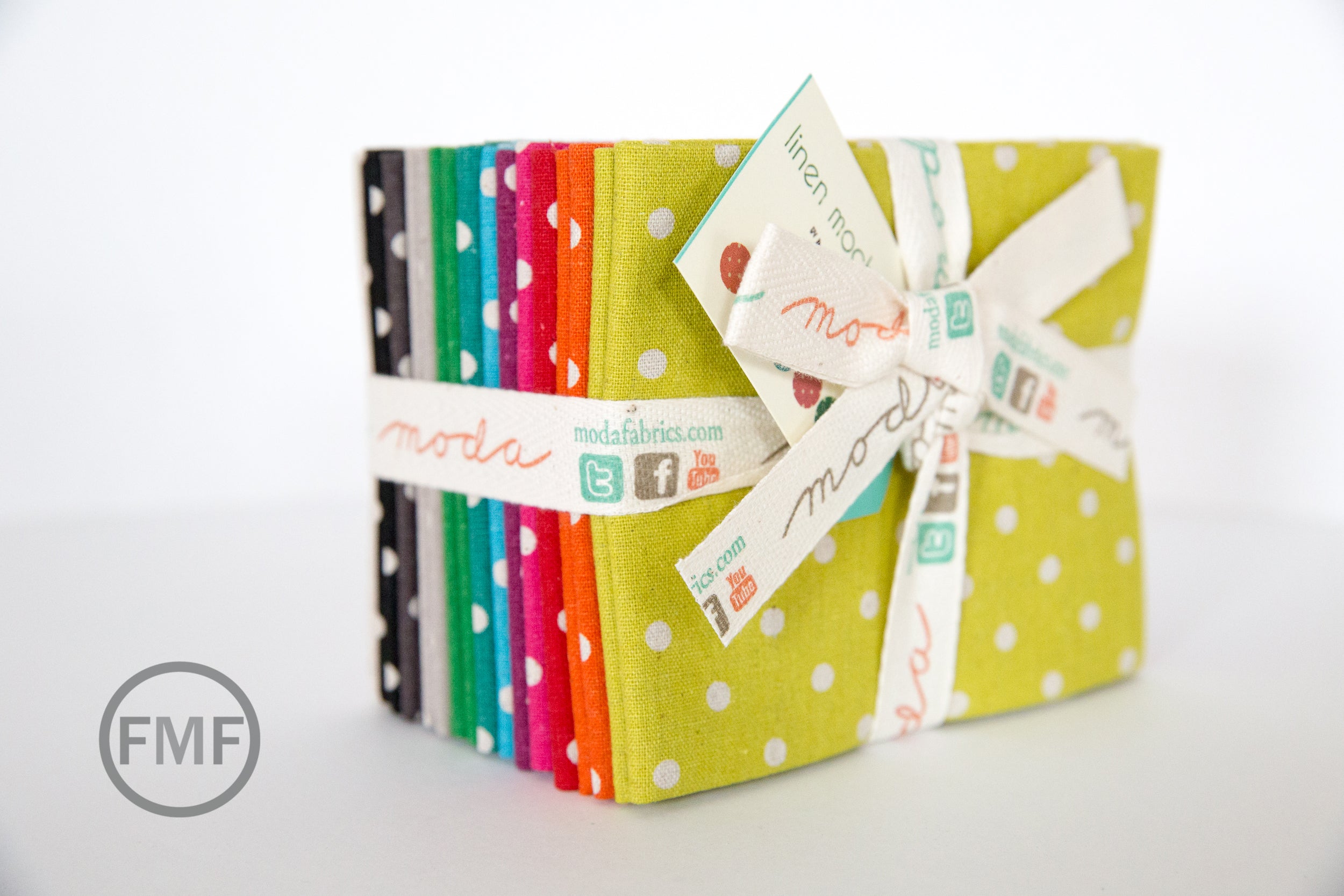 Linen Mochi Dots Fat Quarter Bundle, MoMo, Linen and Cotton Blend, 32910AB