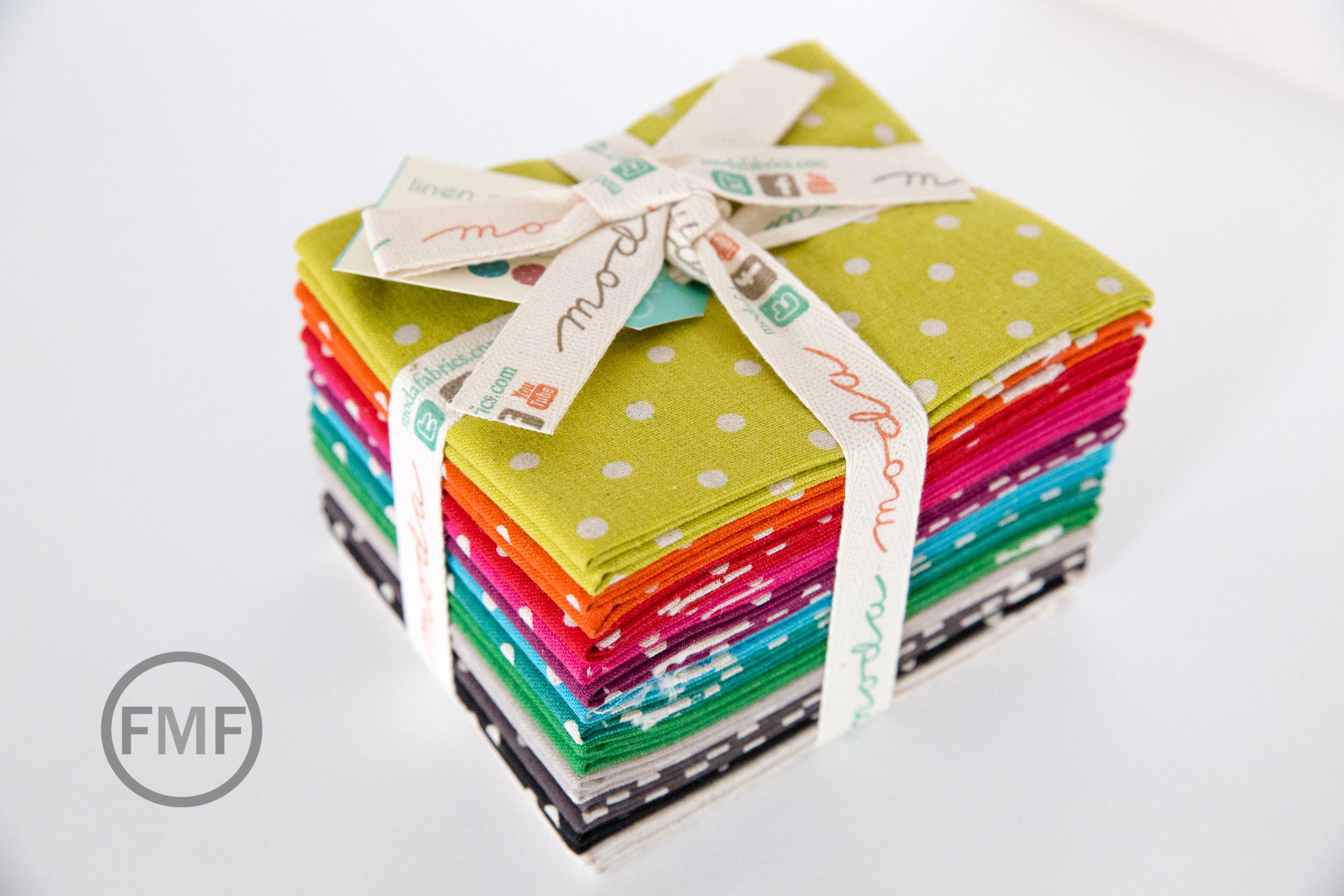 Linen Mochi Dots Fat Quarter Bundle, MoMo, Linen and Cotton Blend, 32910AB