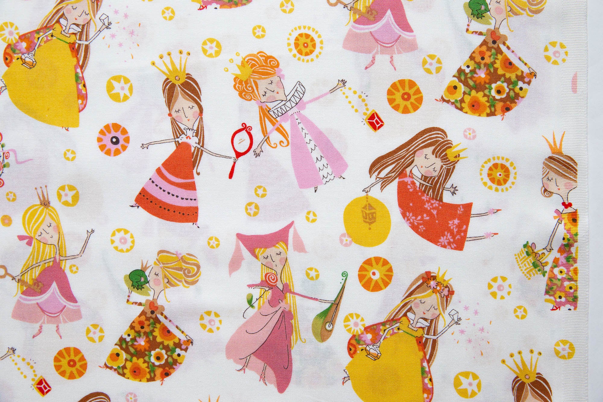 Once Upon a Time Fair Maidens in Natural, De Leon Design Group, DE-7700-AR