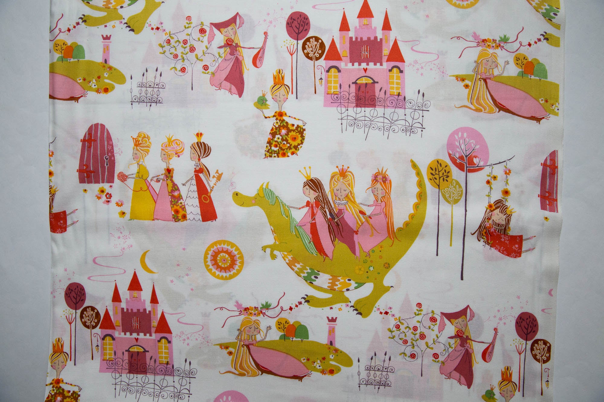 Once Upon a Time Princess Kingdom in Natural, De Leon Design Group, DE-7699-AR