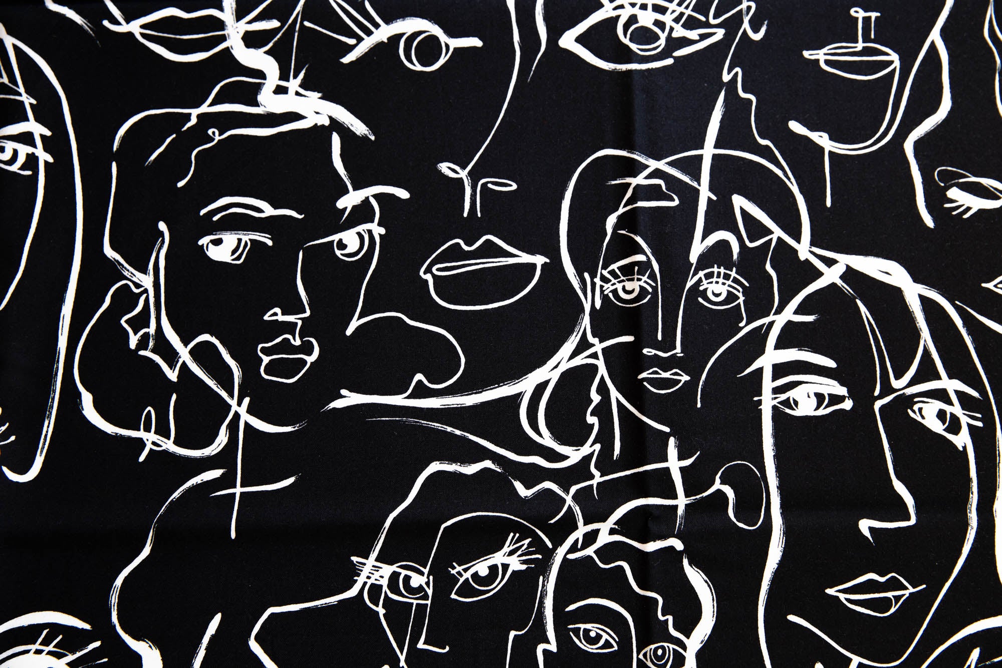 Abstract Expression, Black and White, De Leon Design Group DE#8255 B