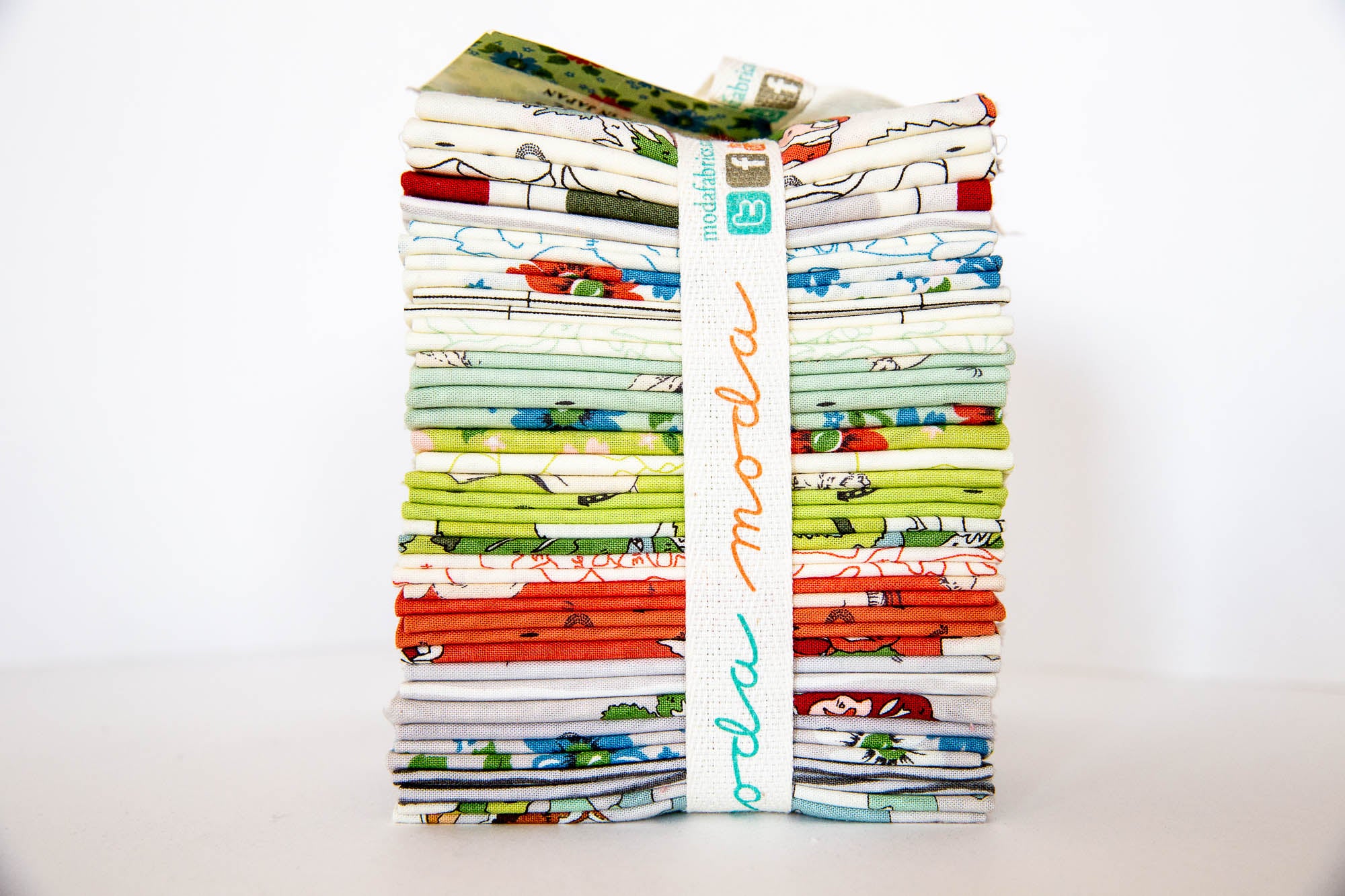 Purebred Precut Fat Quarter Bundle, 26090AB, Erin Michael