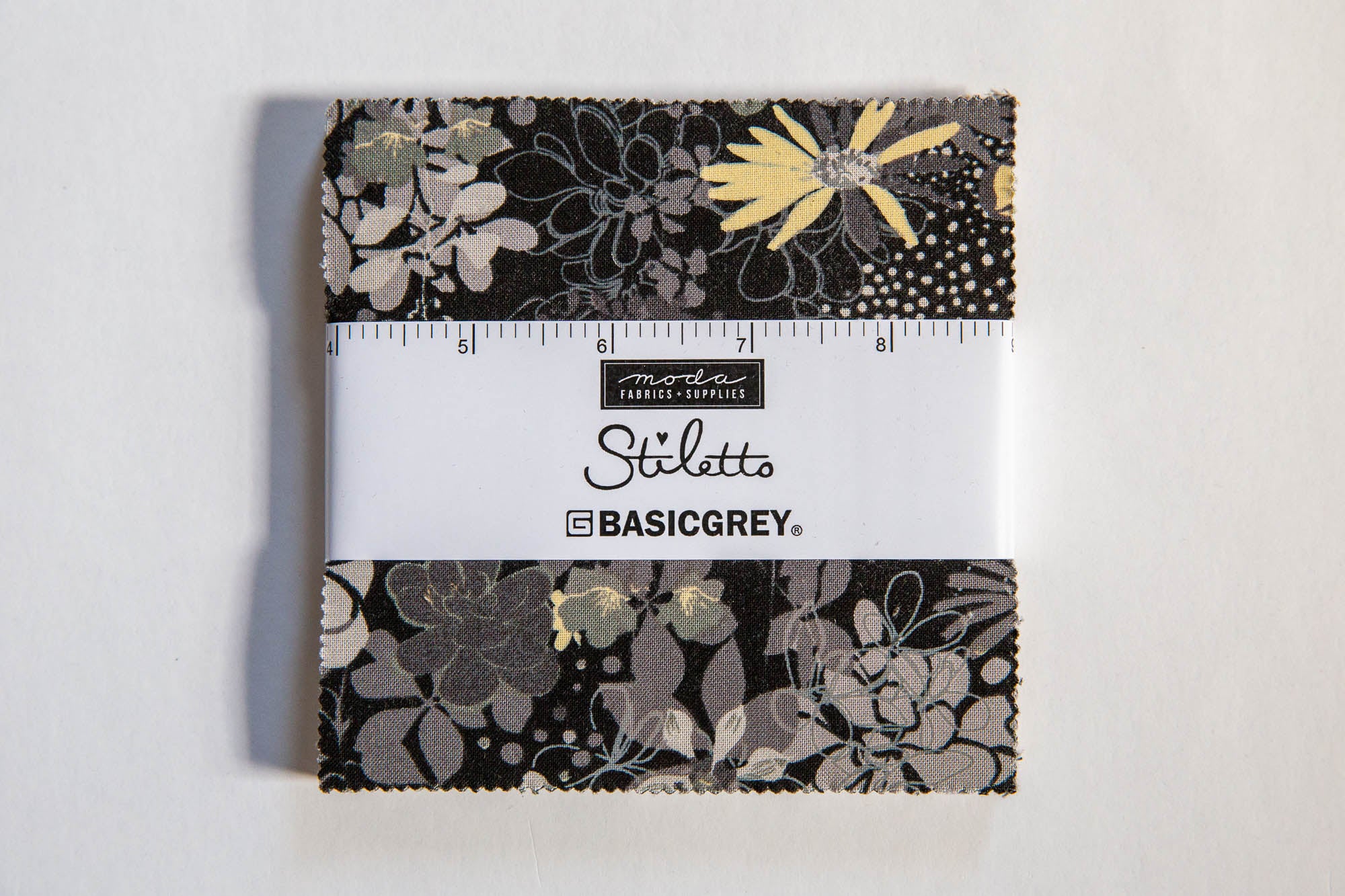 OOP Stilleto Basic Greay and Moda Fabrics Layer outlet Cake